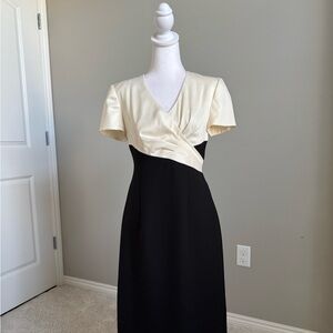 Vintage Elegant Black and Cream Dress 90’s Size 4